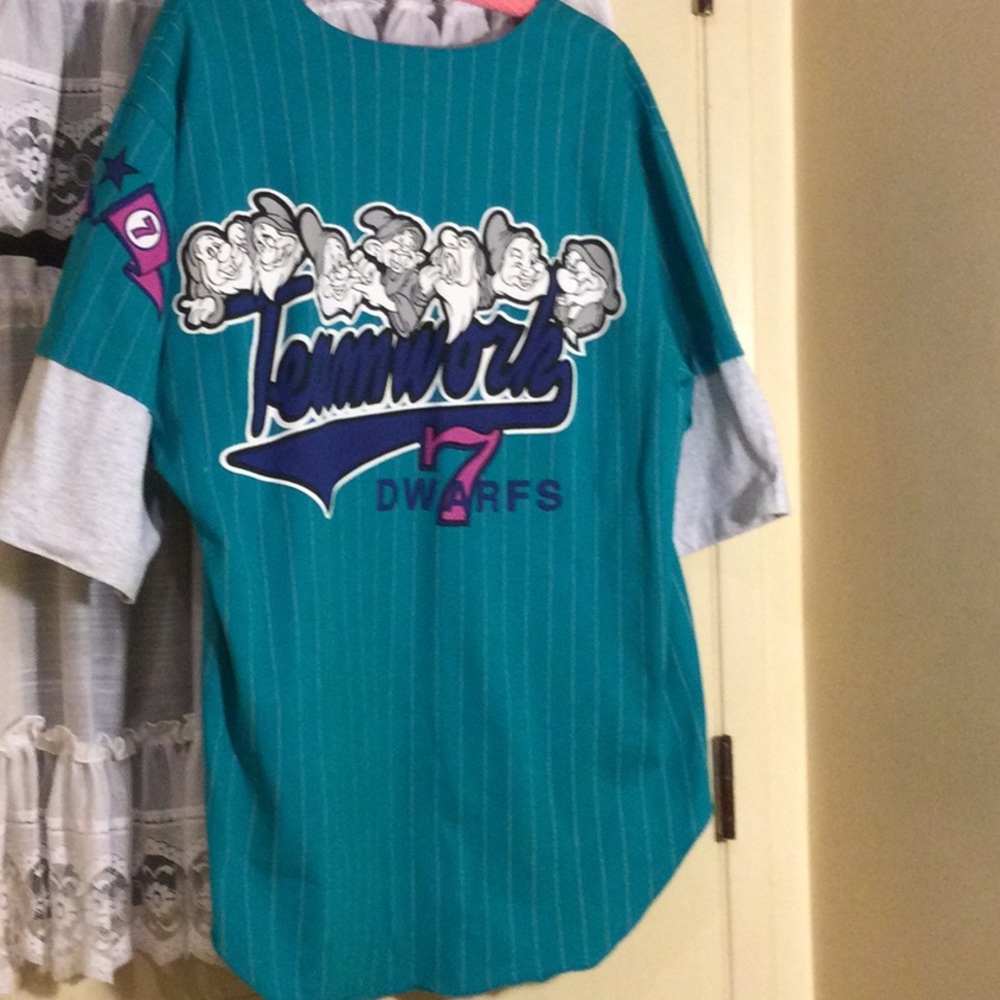 Vintage Disney Store 7 Dwarfs Baseball Jersey - Picture 7 of 11